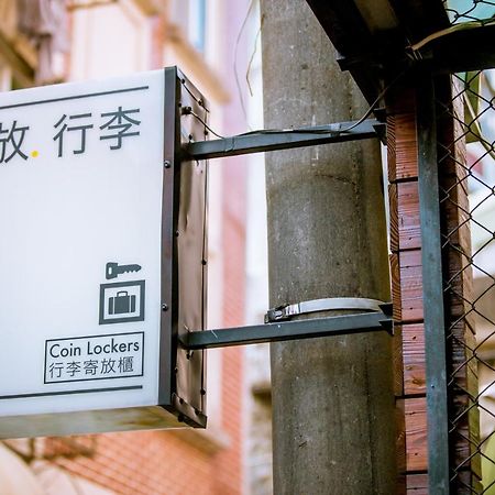 Loft Hostel Fengjia Taichung Buitenkant foto
