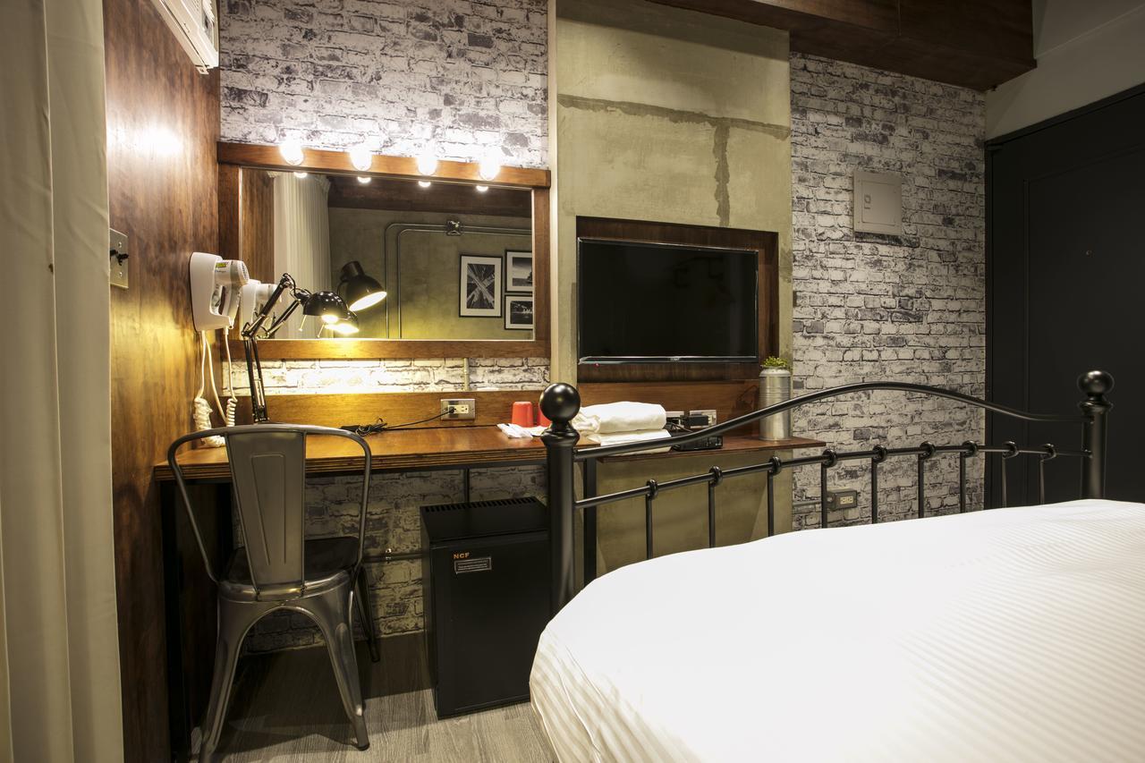 Loft Hostel Fengjia Taichung Buitenkant foto