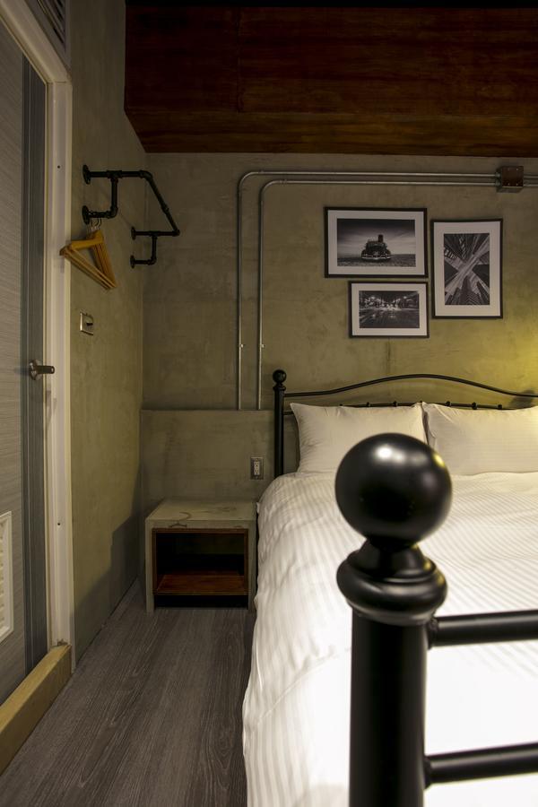 Loft Hostel Fengjia Taichung Buitenkant foto
