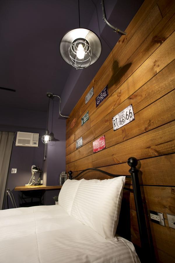 Loft Hostel Fengjia Taichung Buitenkant foto