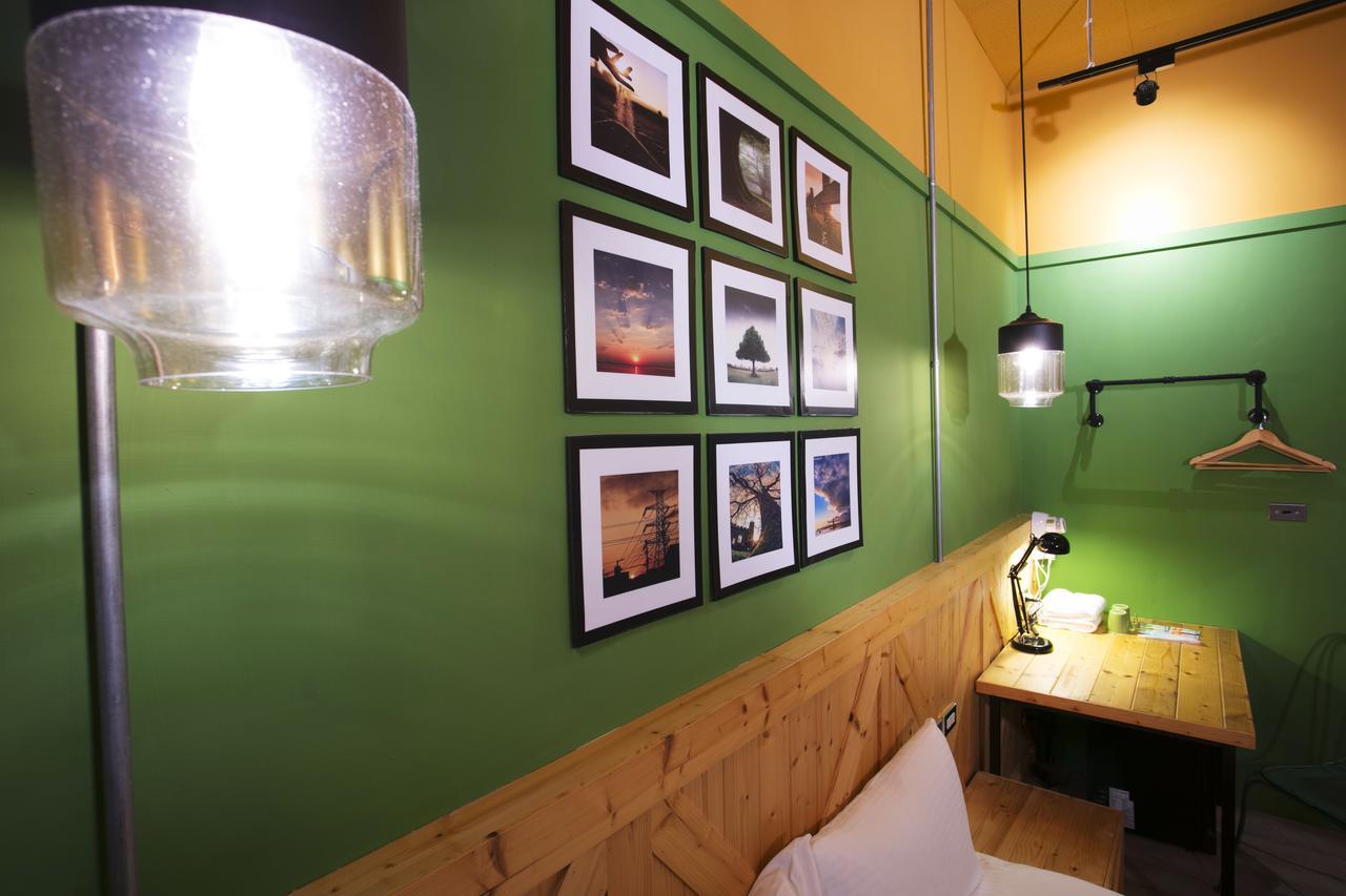 Loft Hostel Fengjia Taichung Buitenkant foto