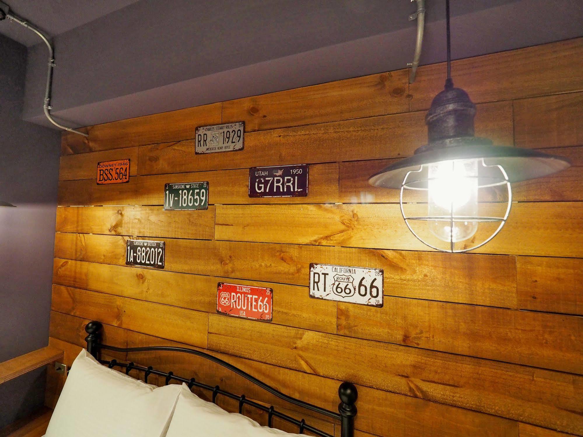 Loft Hostel Fengjia Taichung Buitenkant foto