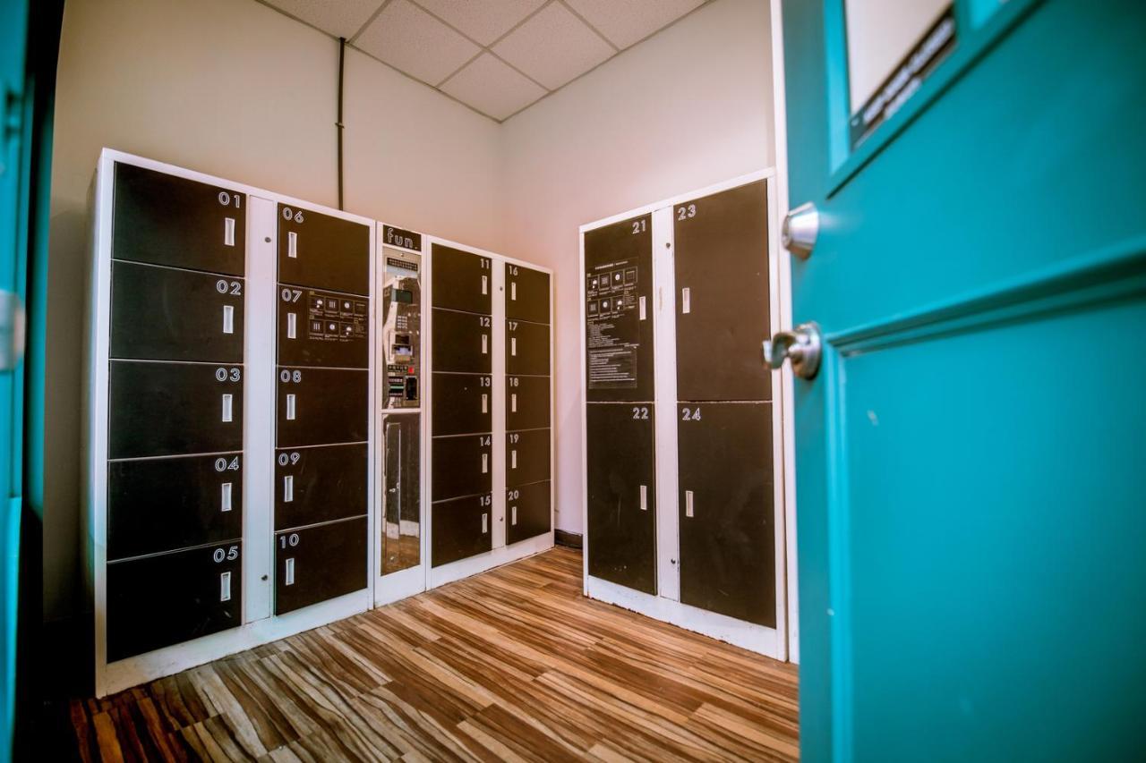 Loft Hostel Fengjia Taichung Buitenkant foto